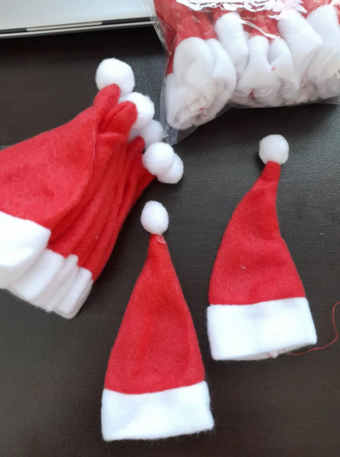 MiniSantaHats, vrecko na Santa klobúky (20 kusov) - Image 9