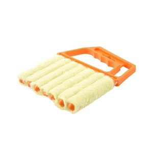 BlindsBrush, inovatívna pomôcka z mikrovlákna na 2x rýchlejšie čistenie žalúzií na oboch stranách súčasne